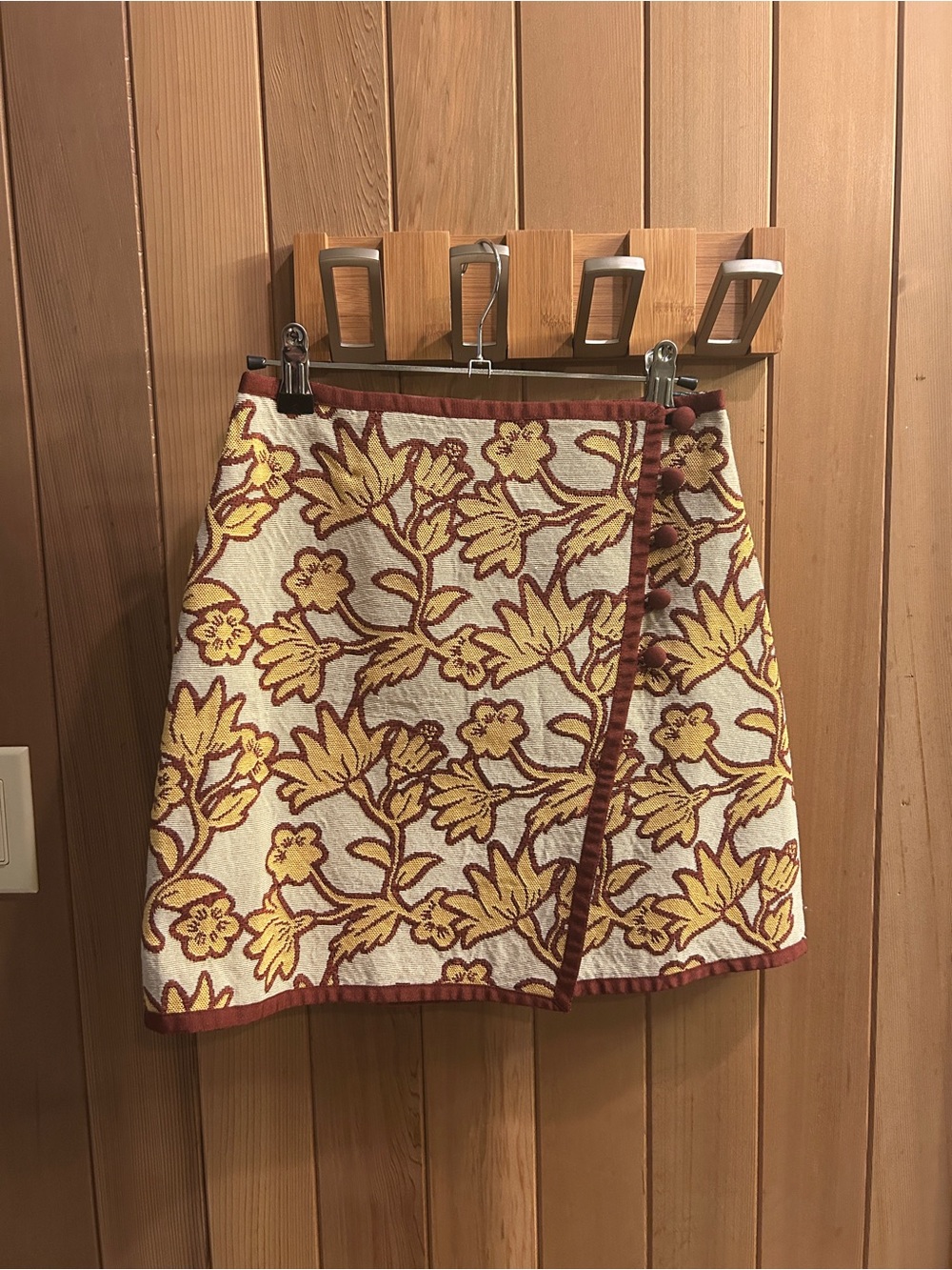 Top Shop Floral Jacquard A-Line Skirt in Cream and Mustard